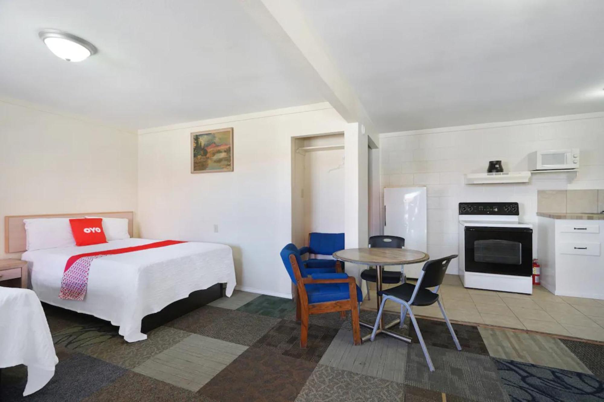 Oyo Alpine Tx Near Big Bend National Park Hotell Exteriör bild